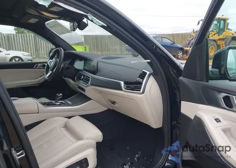 2022 BMW X5 xDrive40I z USA, uszkodzony, nr VIN 5UXCR6C01N9L91789